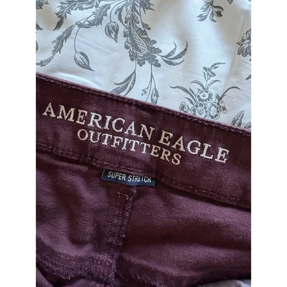 American Eagle Womens  Hi Rise Jean Shorts Shortie Maroon 4